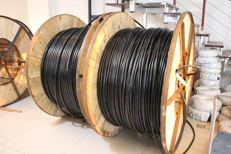 产品 电线生产商   电线电缆用以传输电(磁)能,信息和实现电磁能转换